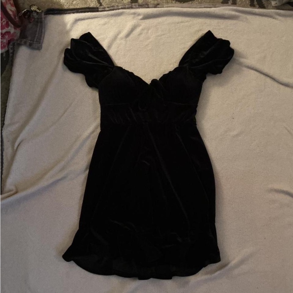 Elegant Black Velvet B Darlin Dress
